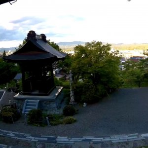 岩手県奥州市 霊桃寺境内・裏庭のライブカメラ
