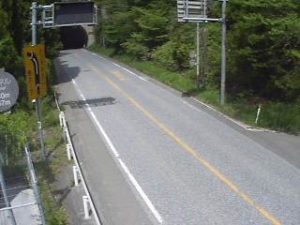 岡山県新見市 国道180号 新見市千屋花見明地峠のライブカメラ