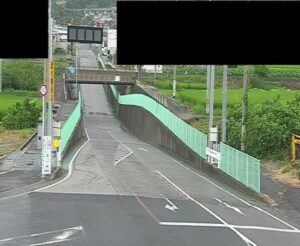 愛媛県四国中央市 愛媛県道13号 壬生川新居浜野田線JRアンダー北側のライブカメラ