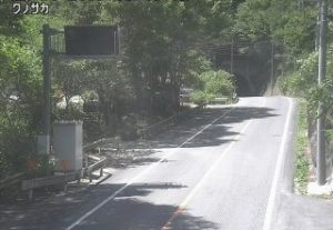 岡山県新見市 国道182号 九の坂トンネルのライブカメラ