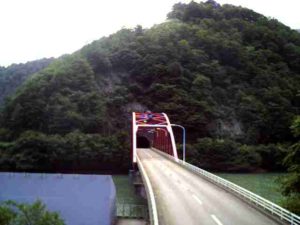 岐阜県白川村 国道156号 椿原 南のライブカメラ