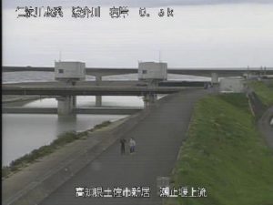高知県土佐市 波介川 潮止堰上流のライブカメラ