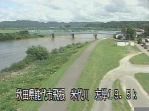 秋田県能代市 米代川 富根橋のライブカメラ