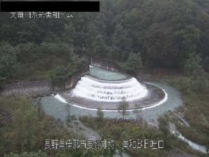 長野県伊那市 三峰川 美和ダム土砂バイパス吐口のライブカメラ
