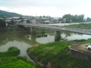 三重県伊賀市 拓殖川 佐那具町(佐那具橋)のライブカメラ