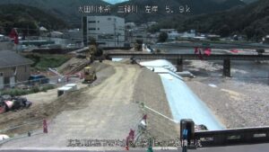 広島県広島市 三篠川 鳥越橋上流(空間)のライブカメラ