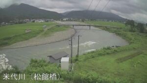 秋田県鹿角市 米代川 松館橋のライブカメラ