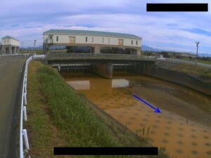 新潟県燕市 大通川放水路 ケラ島堰のライブカメラ
