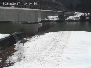 福島県金山町 只見川 湯倉橋のライブカメラ