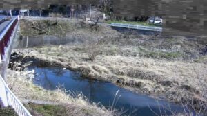 東京都日の出町 平井川 鹿の湯橋のライブカメラ