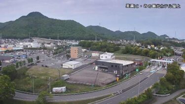 東海北陸自動車道 美濃インターチェンジ入口のライブカメラ|岐阜県美濃市のサムネイル