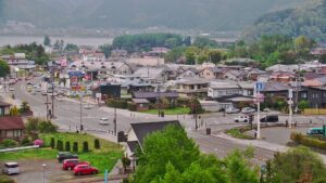 山梨県富士河口湖町 KTVより富士河口湖町役場のライブカメラ