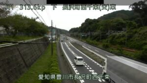 愛知県豊川市 国道1号 長沢町西千束交差点東のライブカメラ