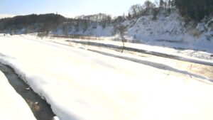 山形県金山町 金山川 三枝 5.2k右岸のライブカメラ