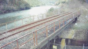島根県美郷町 江の川 右岸 潮村63.7kのライブカメラ